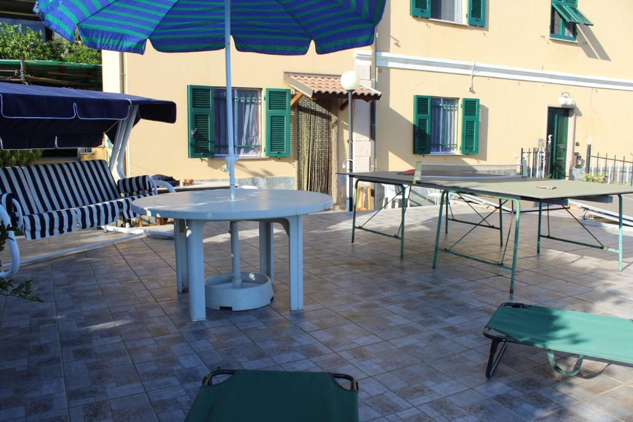 Casa Michele Lägenhet Cogoleto Exteriör bild